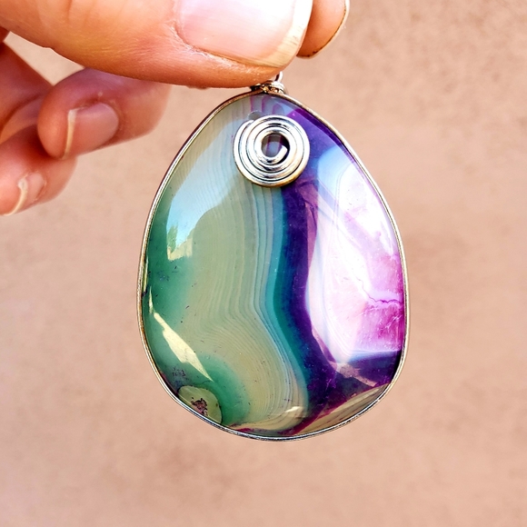 New Purple Green White Onyx Agate Teardrop Pendant - Picture 16 of 16